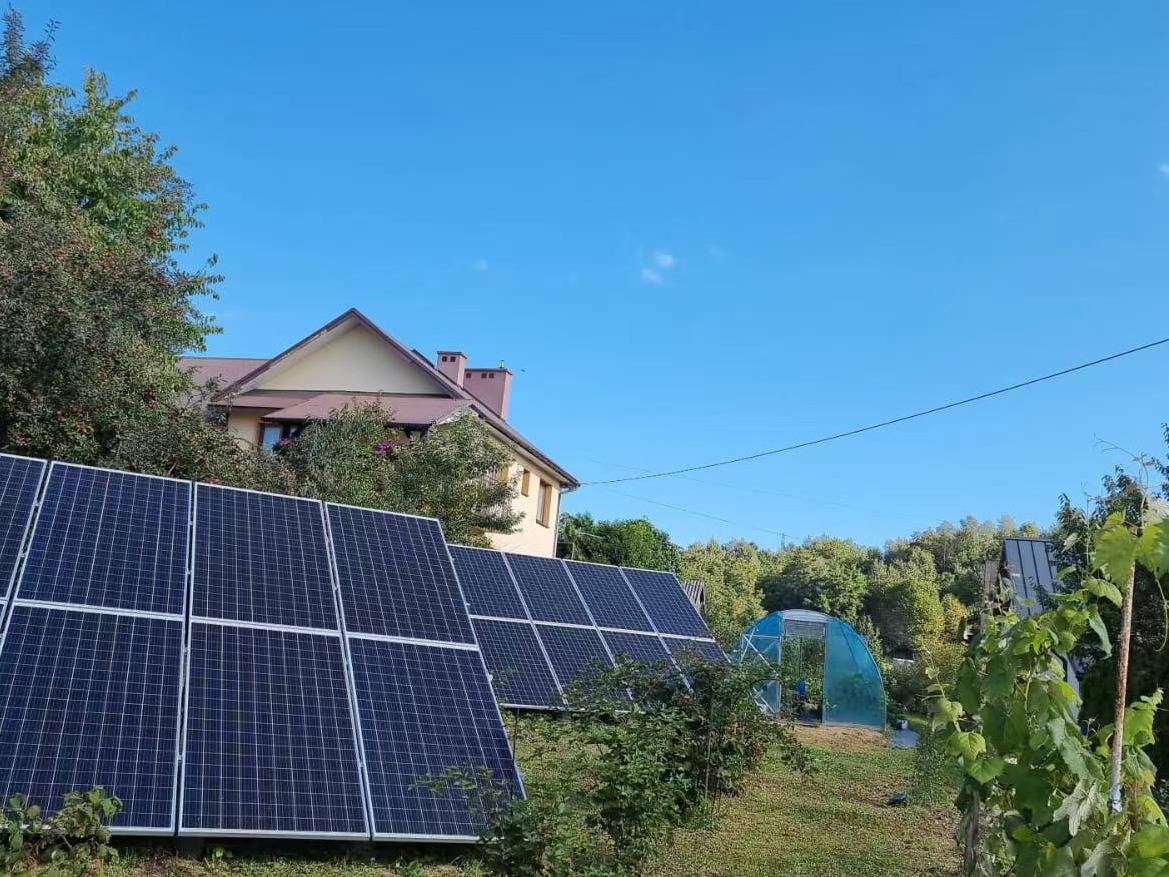 10KW Hybrid Solar Power System With Lithium Battery Project In Italy