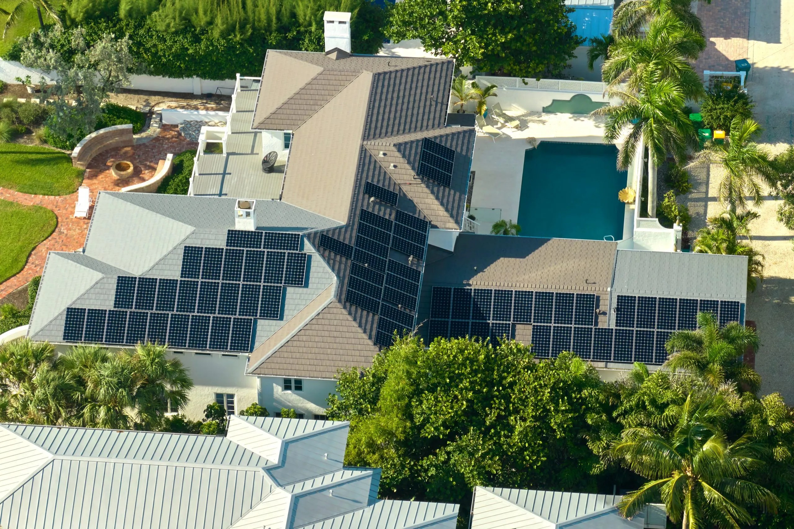 Best solar generator Bahamas guide for homes, hotels and beach houses