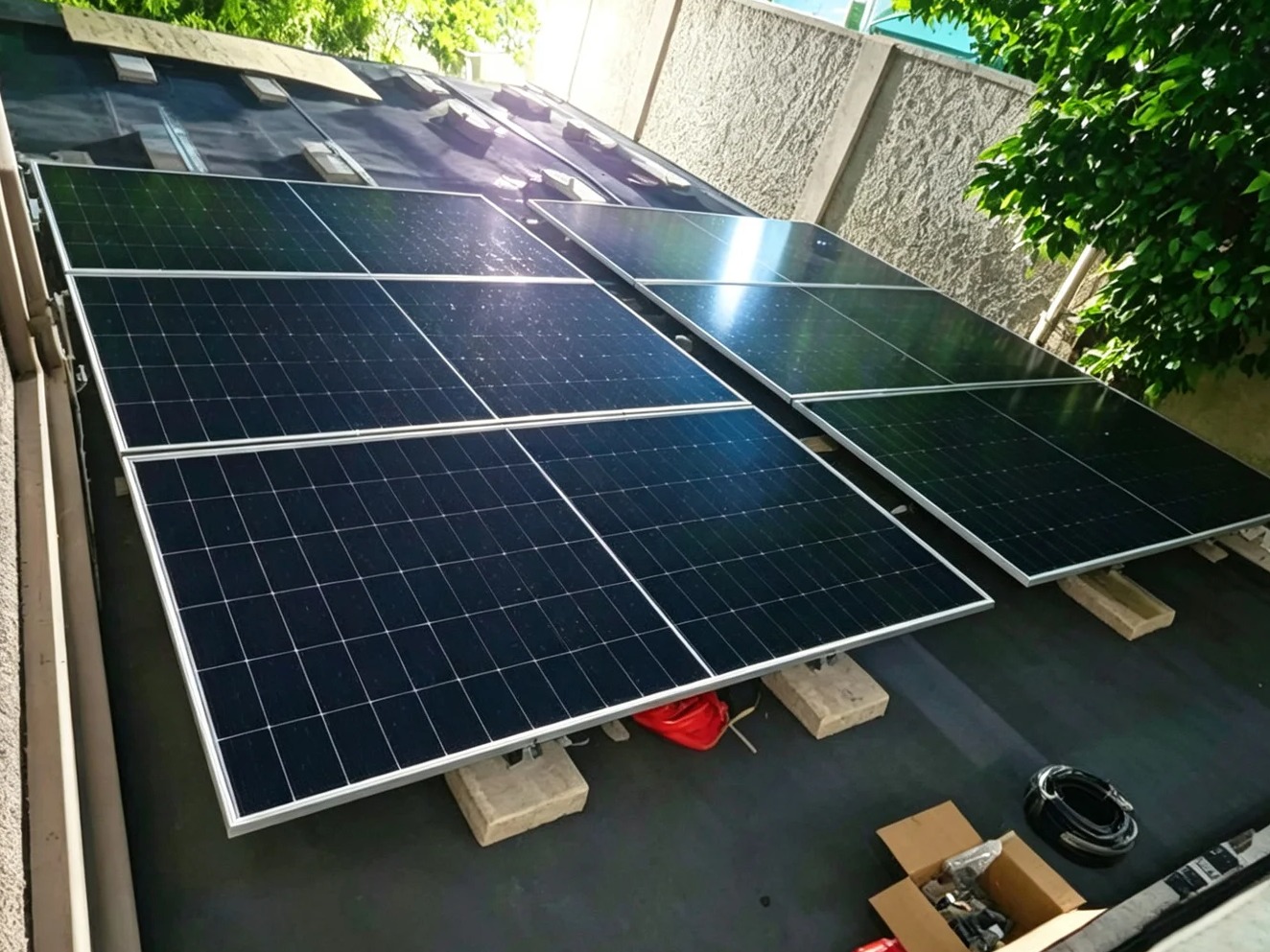 High-Capacity Battery Backup: 10kW Off-Grid Solar System in Grand Case, Sint Maarten